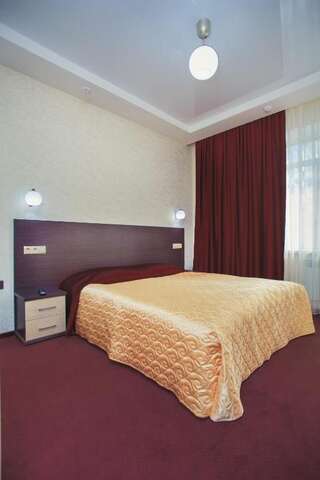 Отель Веструм Самара Стандартный двухместный номер с 1 кроватью-10